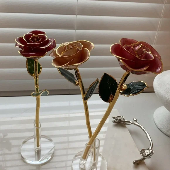 Gorgeous Steven Singer  24 Karen Gold dipped Roses🌹set of 3 Certified Real Gold🥀 - Picture 2 of 13
